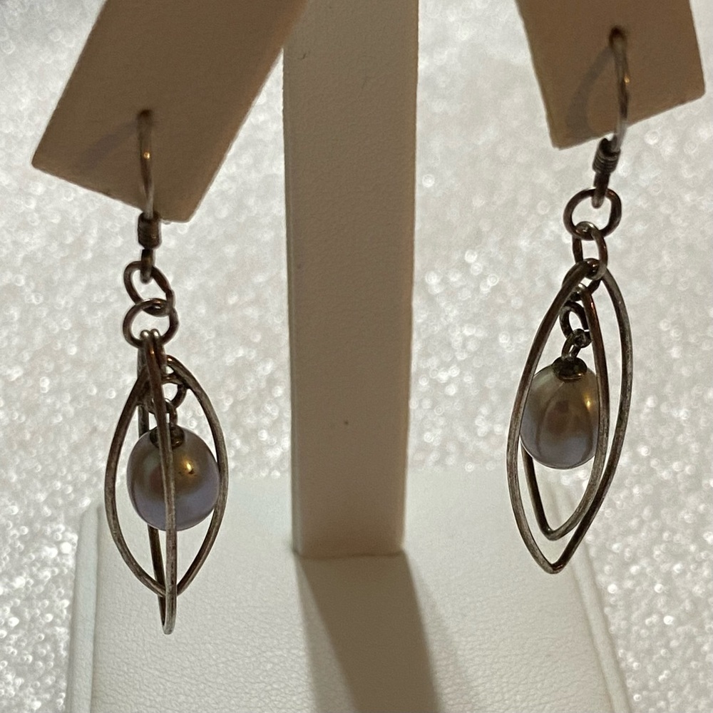 Sterling silver pearl dangle earrings
